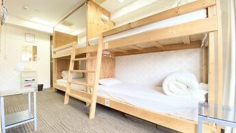 GUEST HOUSE B's Five II - Hostel