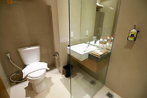 Yellow Star Ambarukmo Hotel