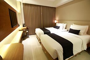 Yellow Star Ambarukmo Hotel