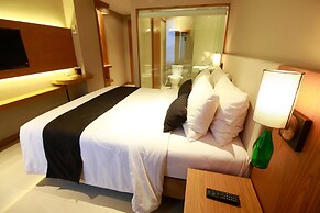 Yellow Star Ambarukmo Hotel