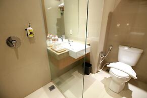 Yellow Star Ambarukmo Hotel