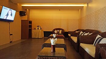 Sunny Paradise Resort