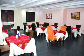 Lucky Sunshine Hotel