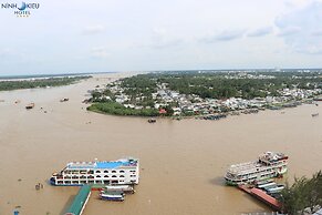 Ninh Kieu Riverside Hotel