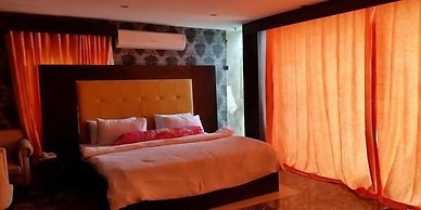 Paris Suites