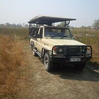 Xakanaka Mobile Camp