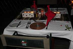 Xakanaka Mobile Camp