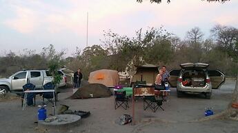 Xakanaka Mobile Camp