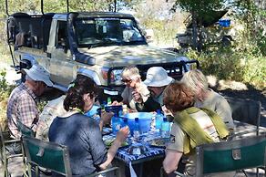 Xakanaka Mobile Camp