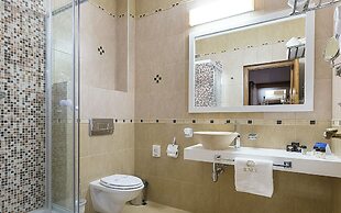 Hotel Athos Rmt