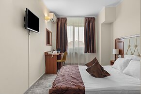 Hotel Athos Rmt