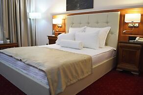 Hotel Athos Rmt