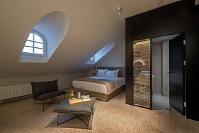 Artagonist Art Hotel