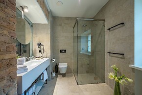 Artagonist Art Hotel