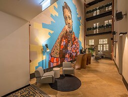 Artagonist Art Hotel