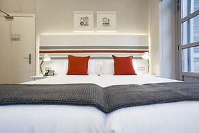 Legazpi Doce Rooms & Suites