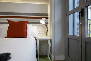 Legazpi Doce Rooms & Suites