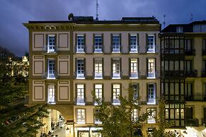 Legazpi Doce Rooms & Suites