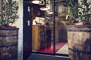 Legazpi Doce Rooms & Suites