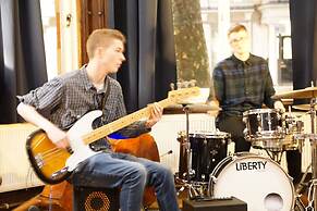 Astor Hyde Park Hostel - Adults Only