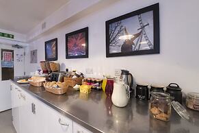 Astor Kensington Hostel