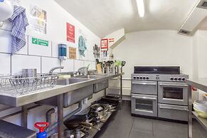 Astor Kensington Hostel