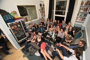 Astor Kensington Hostel