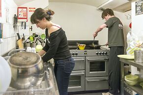 Astor Kensington Hostel