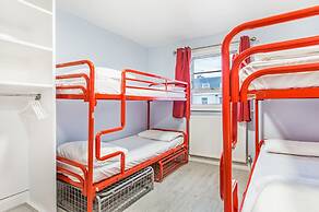 Astor Victoria Hostel - Adults Only