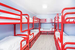 Astor Victoria Hostel - Adults Only