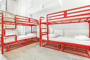 Astor Victoria Hostel - Adults Only