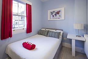 Astor Victoria Hostel - Adults Only