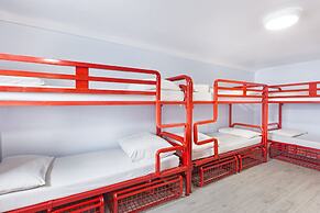 Astor Victoria Hostel - Adults Only