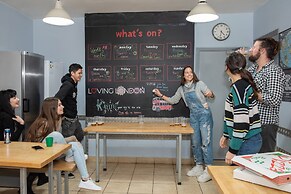 Astor Victoria Hostel - Adults Only