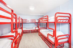 Astor Victoria Hostel - Adults Only