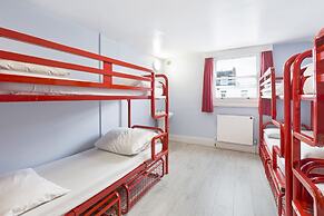 Astor Victoria Hostel - Adults Only