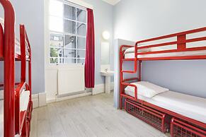 Astor Victoria Hostel - Adults Only