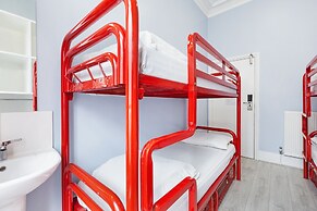 Astor Victoria Hostel - Adults Only