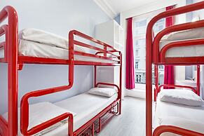 Astor Victoria Hostel - Adults Only