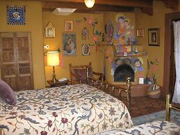 La Doña Luz Inn