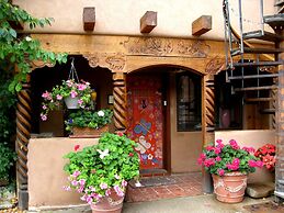 La Doña Luz Inn