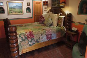 La Doña Luz Inn