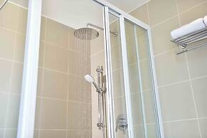 Lakeview Terrace Resort Pengerang