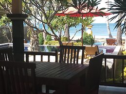 Bintang Beach Villas