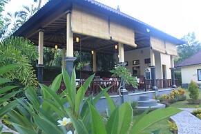 Bintang Beach Villas