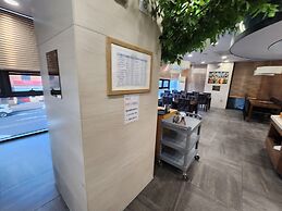 Seogwipo JS Hotel