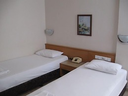 Isinda Hotel