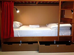 Ey Lisbon Hostel