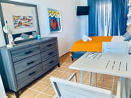 Discovery Inn Suites at 681 Ocean Drive