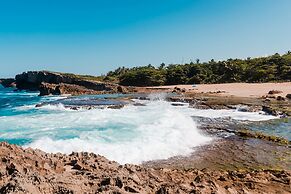 Discovery Inn Suites at 681 Ocean Drive